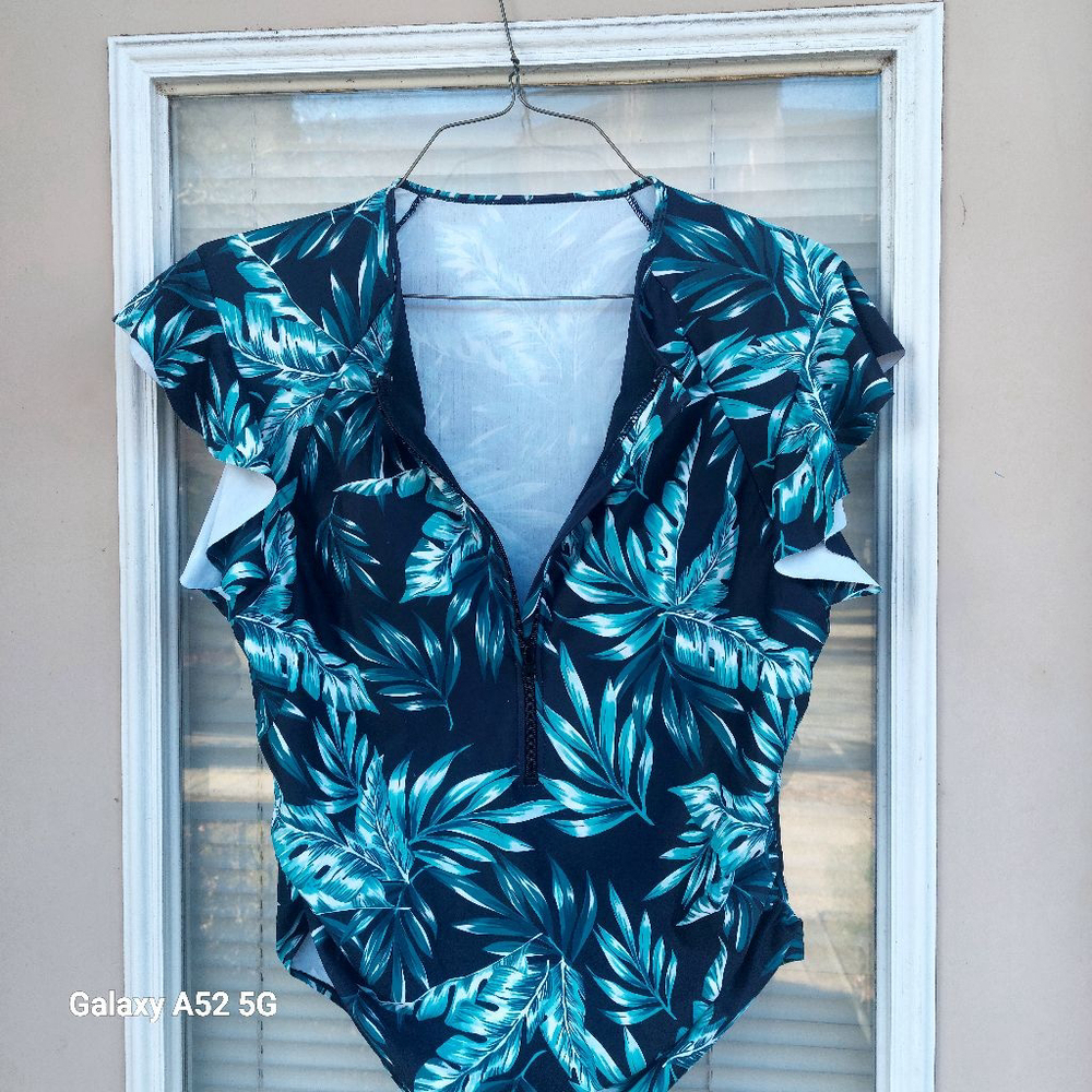 Women's Swimsuit One-Piece Green Floral Size
